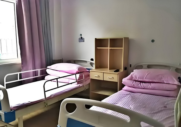 深圳入户表_可以！杜兰特美女主持人婚礼，带球突破绯闻，再凭实力单身！ 美女主持人室外空间开阔